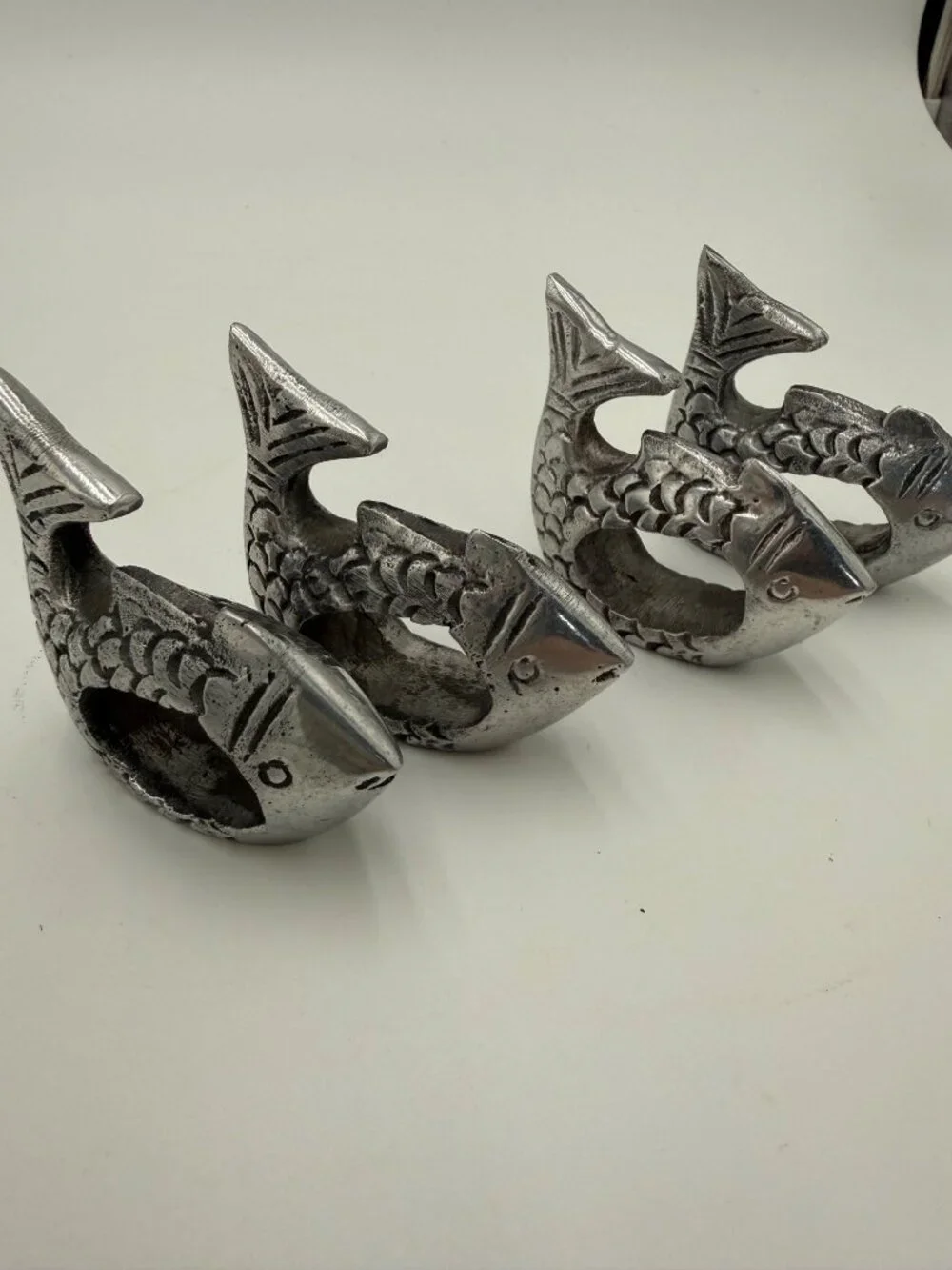 Set Of 4 Handcrafted Silver Fish Napkin Rings Pewter Table Dinning